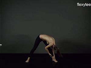 FlexyTeens - Zina flashes supple naked bod